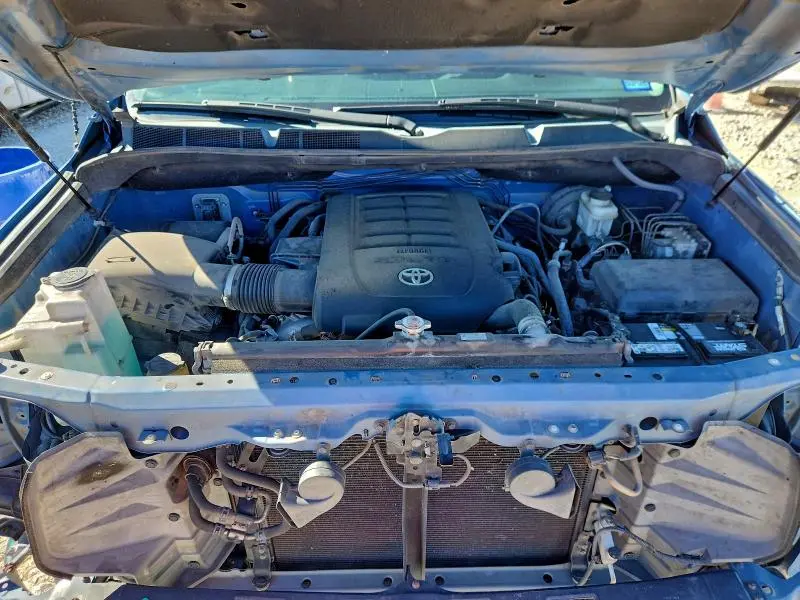 2018 TOYOTA TUNDRA CREWMAX SR5  