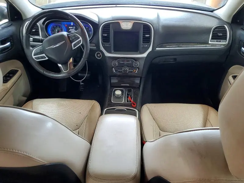 2019 CHRYSLER 300 LIMITED  