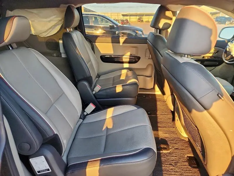 2018 KIA SEDONA EX  