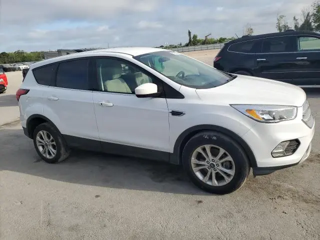 2019 FORD ESCAPE SE  