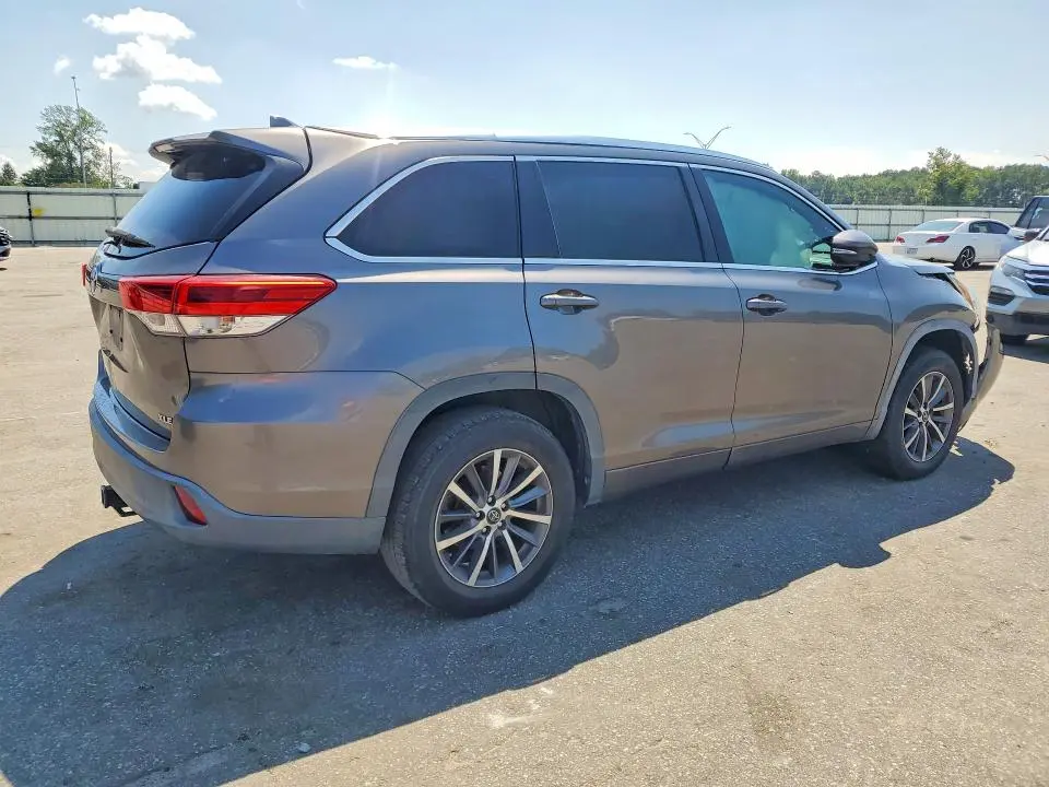 2018 TOYOTA HIGHLANDER XLE  