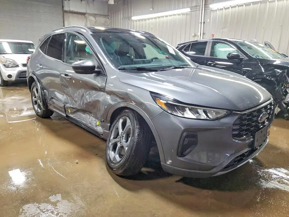 2023 FORD ESCAPE ST LINE  