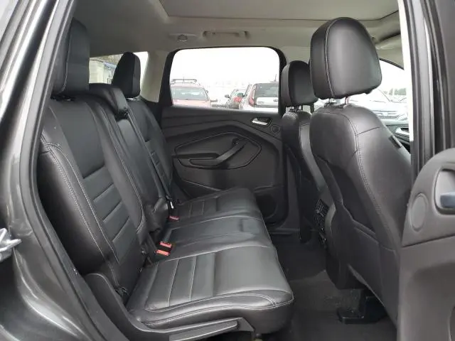 2016 FORD ESCAPE SE  
