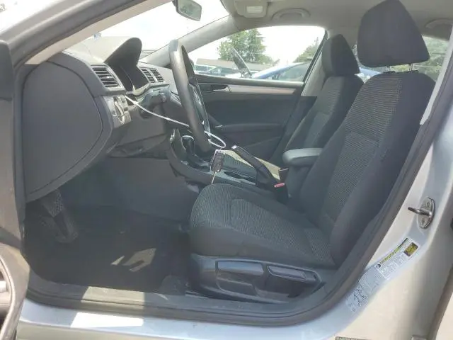 2017 VOLKSWAGEN PASSAT S  