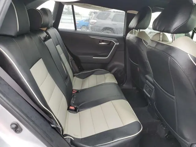 2019 TOYOTA RAV4 XSE  