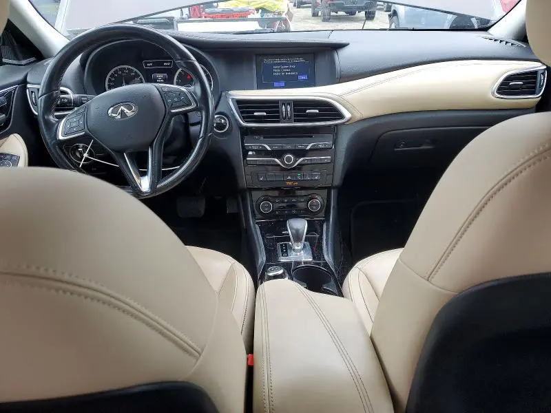 2017 INFINITI QX30 PREMIUM  