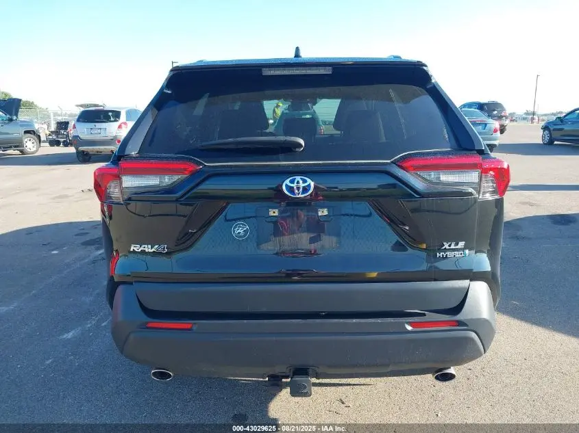 2021 TOYOTA RAV4 HYBRID XLE