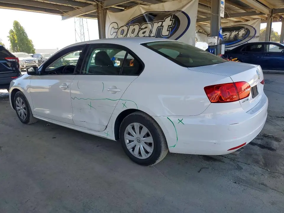2011 VOLKSWAGEN JETTA BASE  