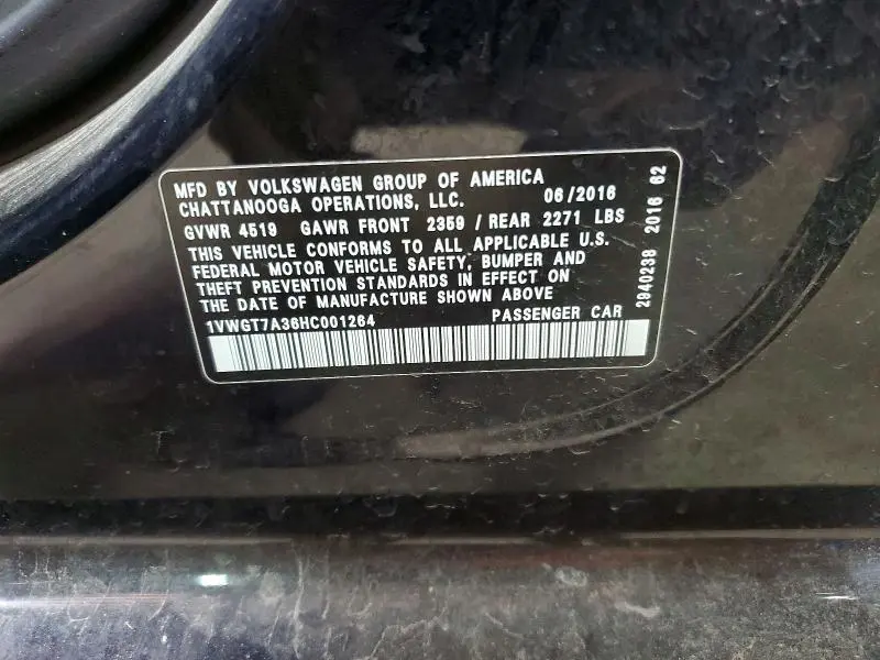 2017 VOLKSWAGEN PASSAT SE  