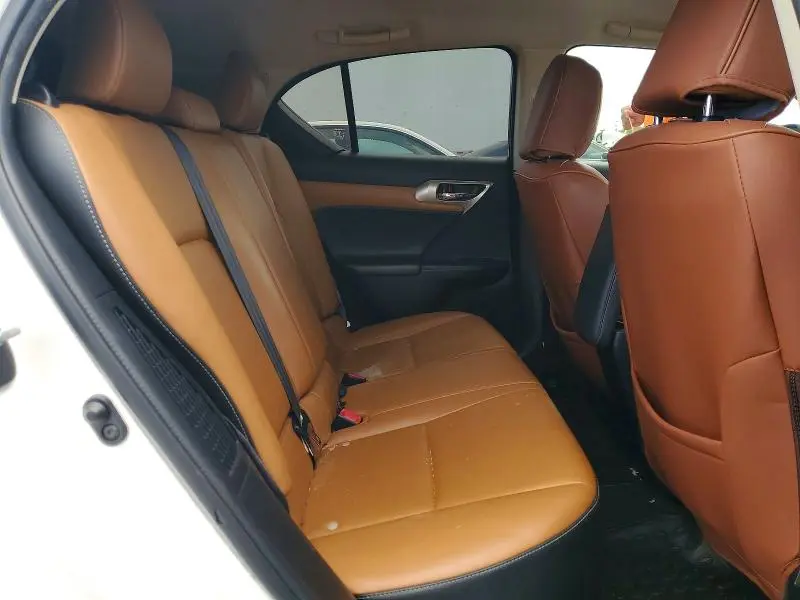 2016 LEXUS CT 200  