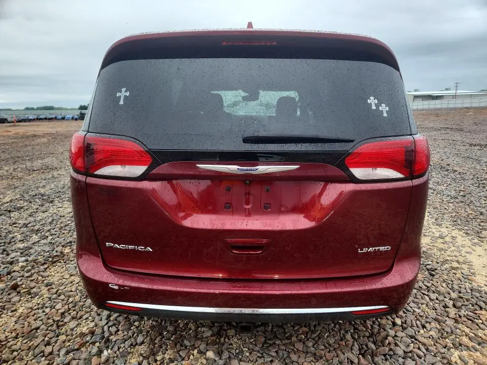 2018 CHRYSLER PACIFICA LIMITED  