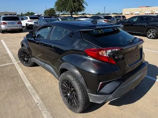 2019 TOYOTA C-HR LE  