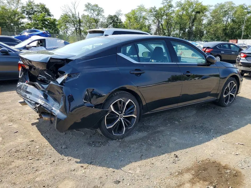 2024 NISSAN ALTIMA SR  