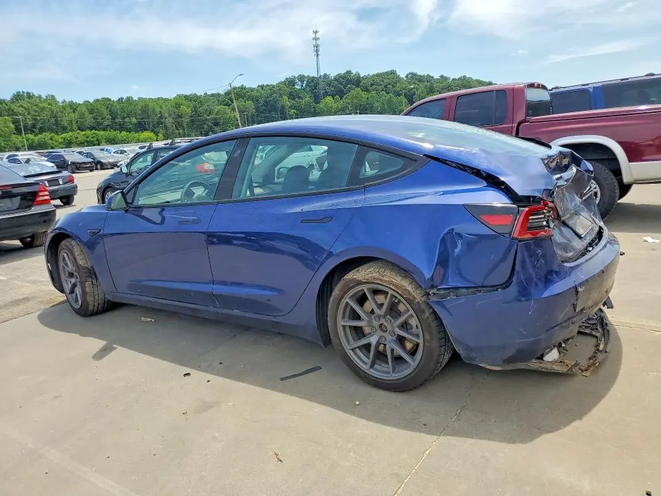 2022 TESLA 3   