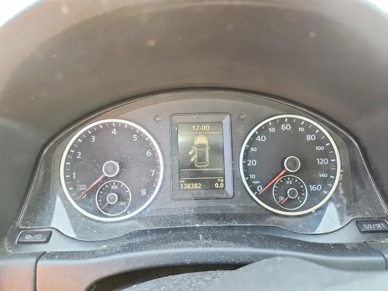 2013 VOLKSWAGEN TIGUAN S  