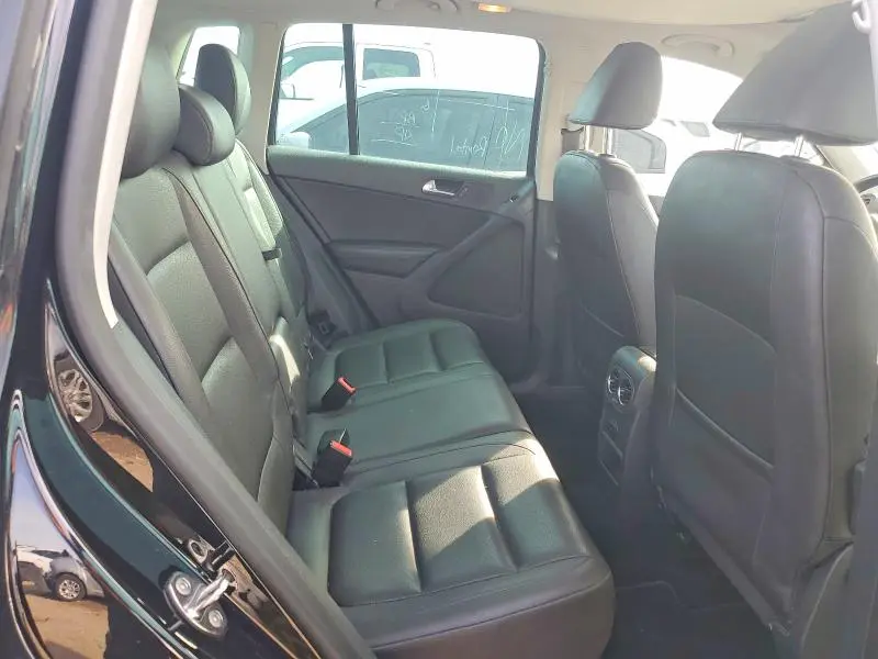 2013 VOLKSWAGEN TIGUAN S  