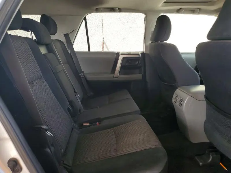 2011 TOYOTA 4RUNNER SR5  