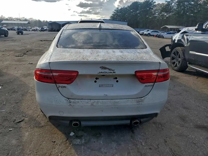 2017 JAGUAR XE PREMIUM  