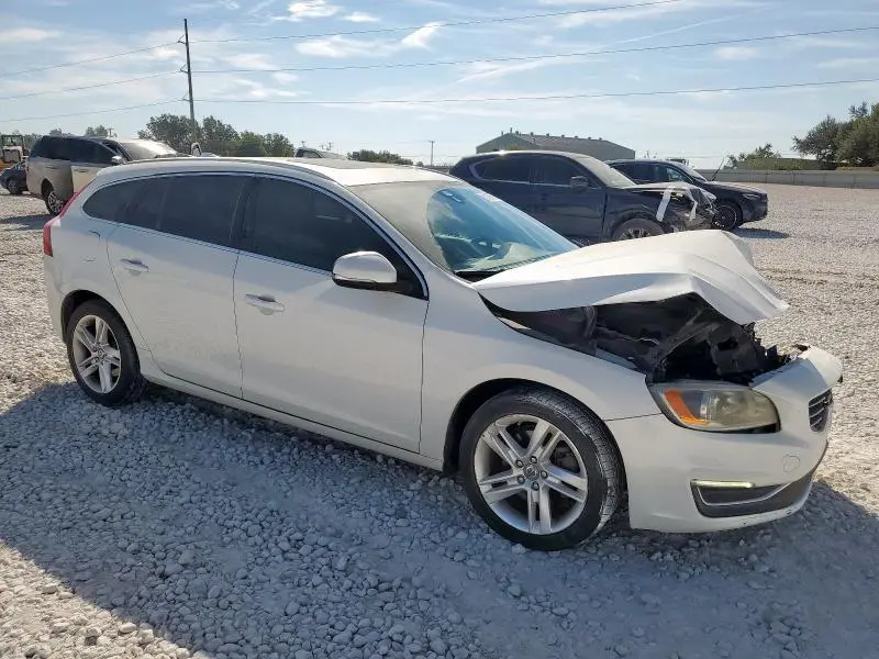 2015 VOLVO V60 PREMIER  