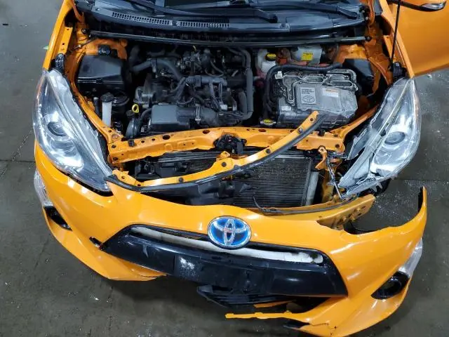 2015 TOYOTA PRIUS C   