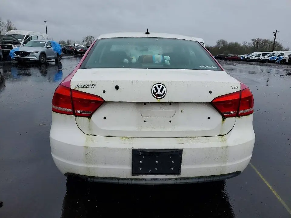 2014 VOLKSWAGEN PASSAT S  