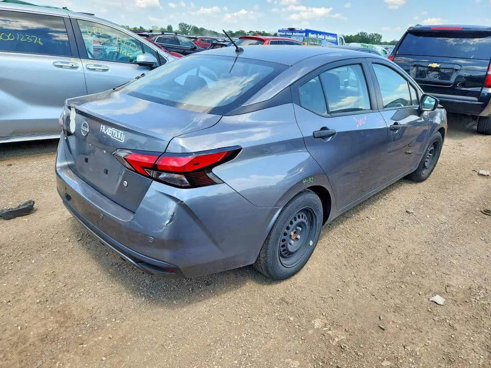 2023 NISSAN VERSA S  