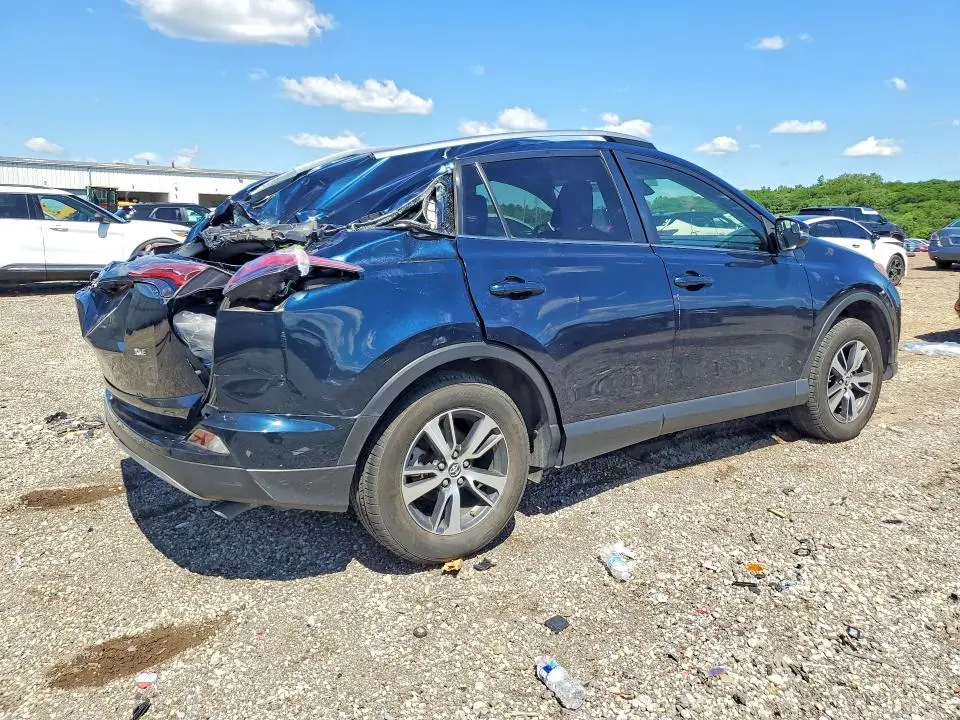 2017 TOYOTA RAV4 XLE  