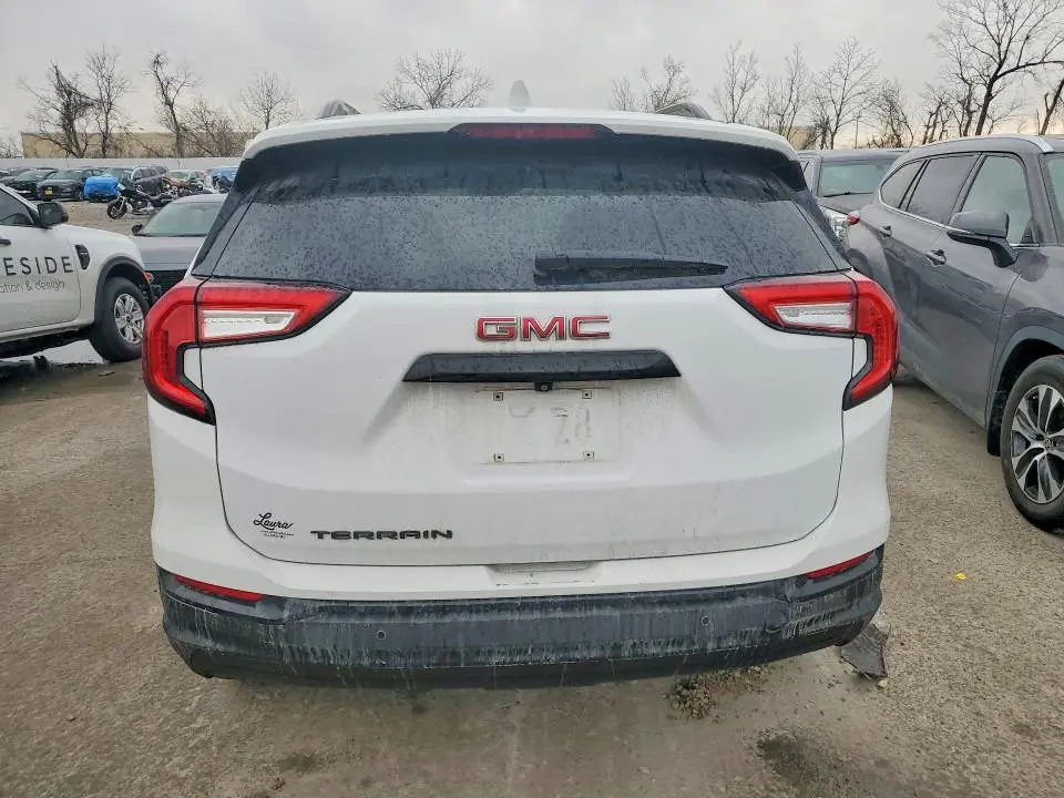 2023 GMC TERRAIN SLT  