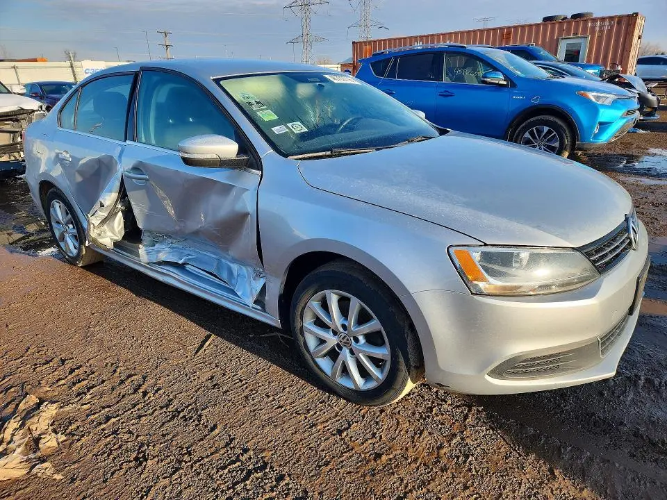 2014 VOLKSWAGEN JETTA SE  