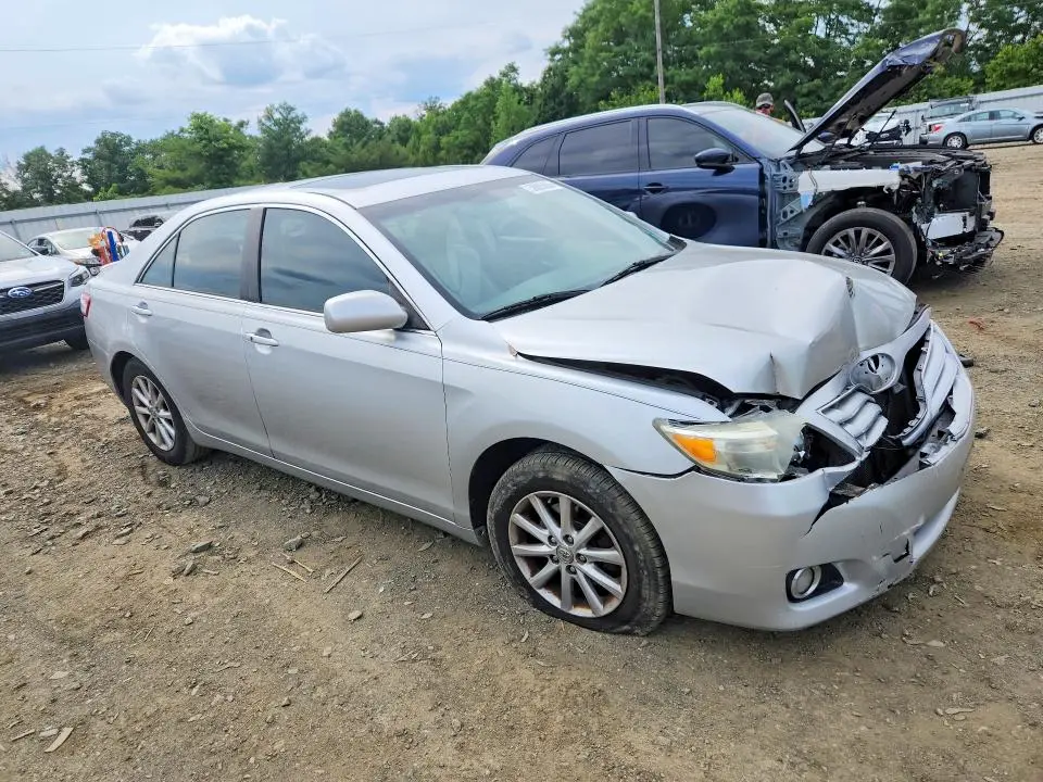 2010 TOYOTA CAMRY XLE V6  