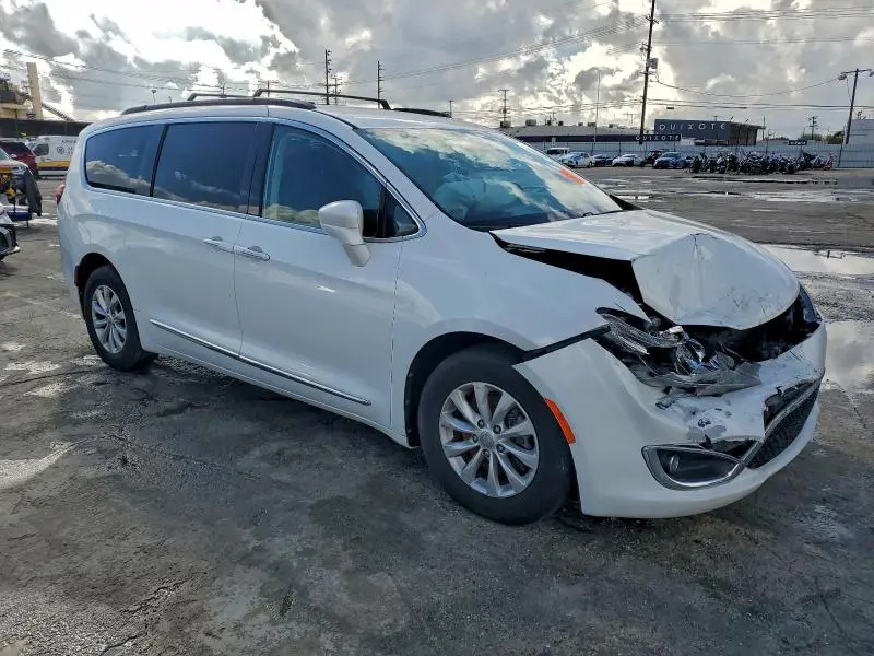 2017 CHRYSLER PACIFICA TOURING L  