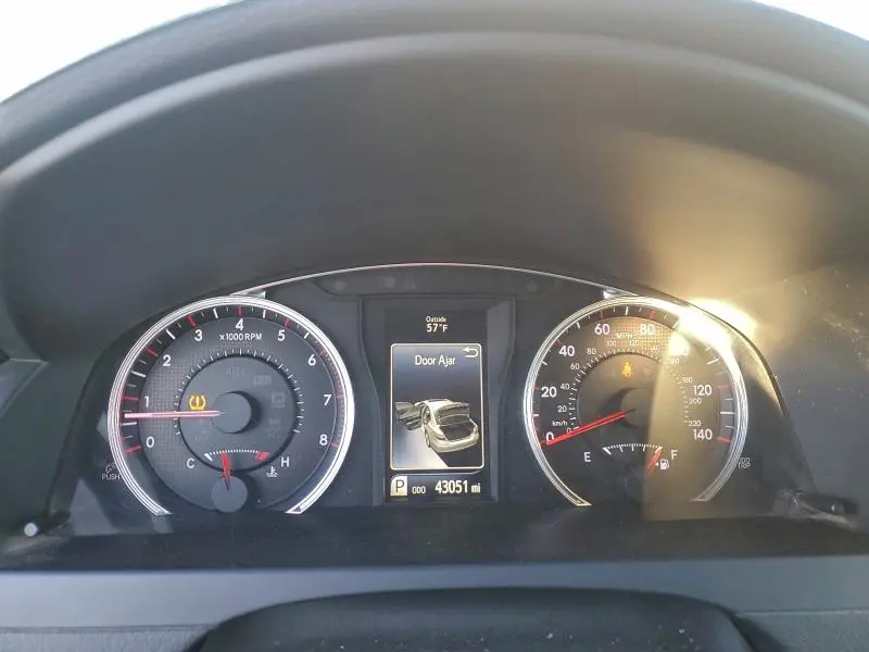 2015 TOYOTA CAMRY LE  