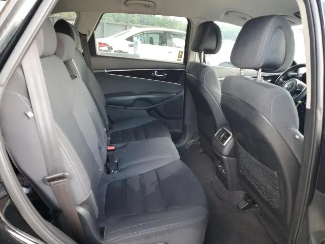2016 KIA SORENTO LX  