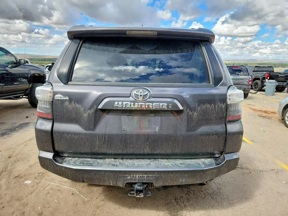 2023 TOYOTA 4RUNNER SR5  