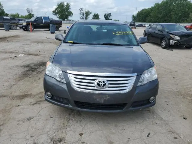 2010 TOYOTA AVALON XL  
