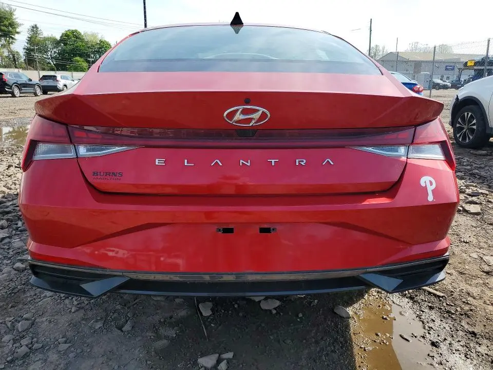 2022 HYUNDAI ELANTRA SEL  