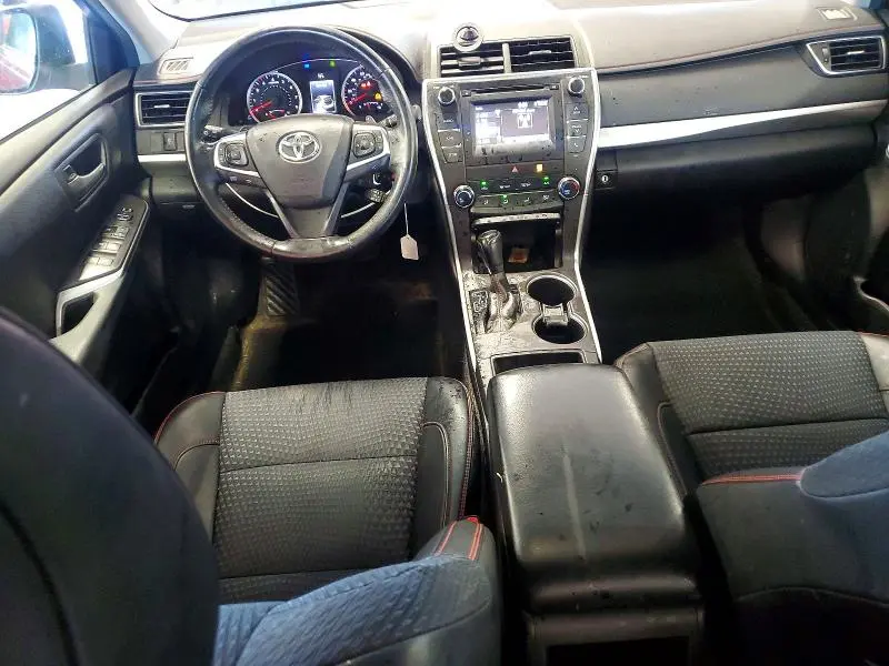 2015 TOYOTA CAMRY SE  