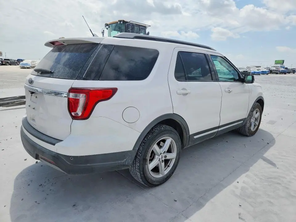 2019 FORD EXPLORER XLT  