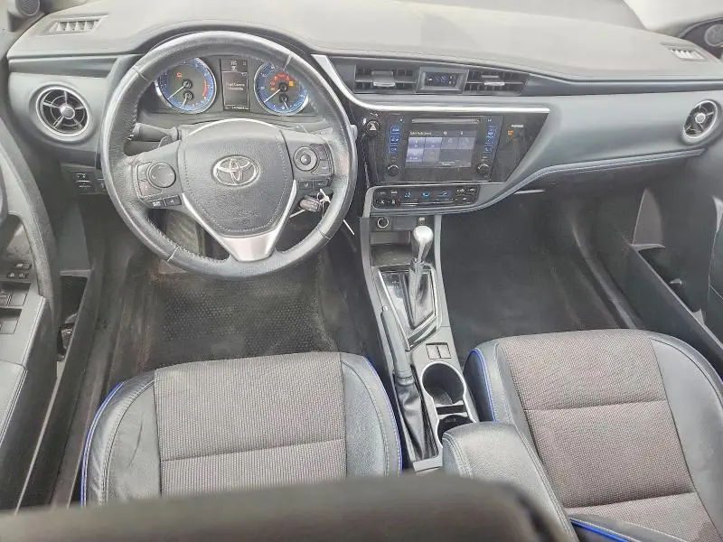 2017 TOYOTA COROLLA SE  