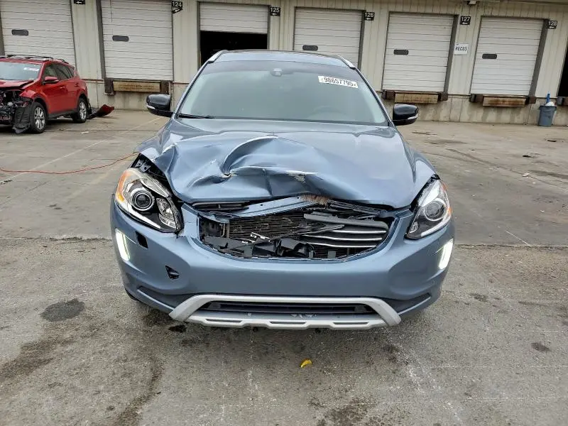 2017 VOLVO XC60 T5 DYNAMIC  