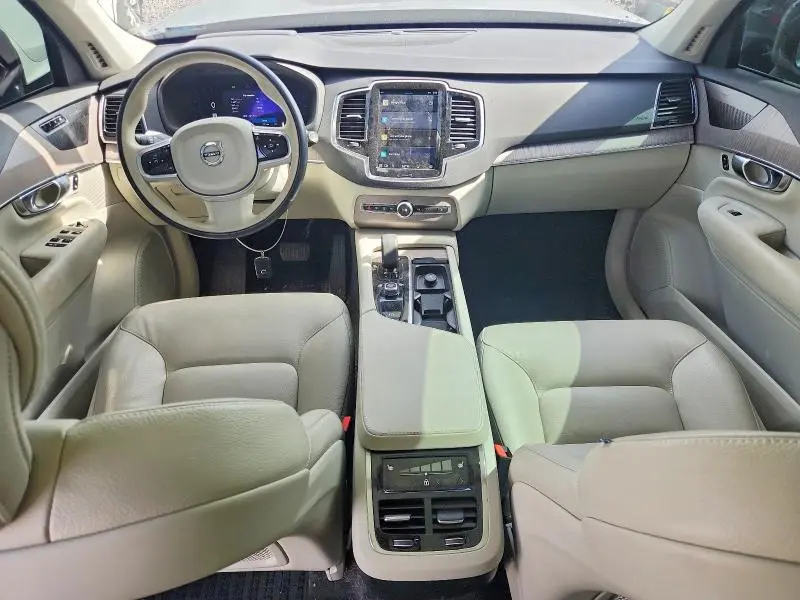2023 VOLVO XC90 PLUS  