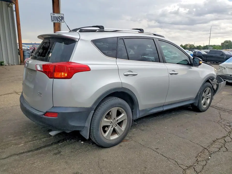 2015 TOYOTA RAV4 XLE  