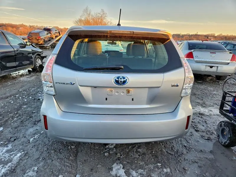 2012 TOYOTA PRIUS V   