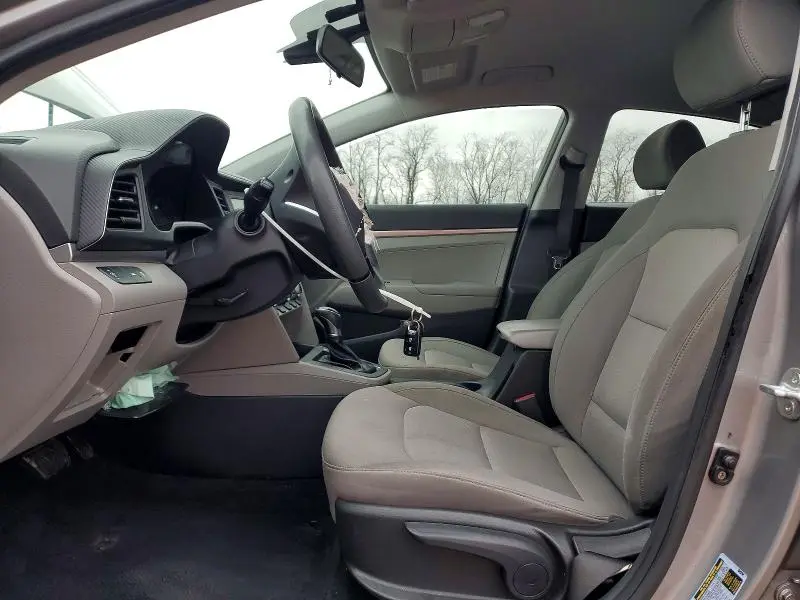 2020 HYUNDAI ELANTRA SE  