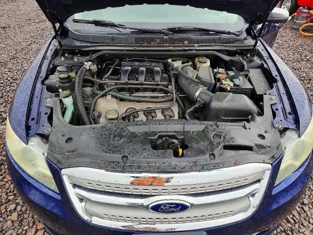 2011 FORD TAURUS LIMITED  