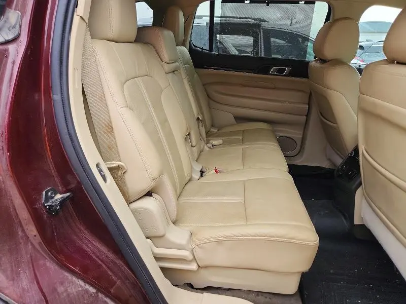 2018 LINCOLN MKT   