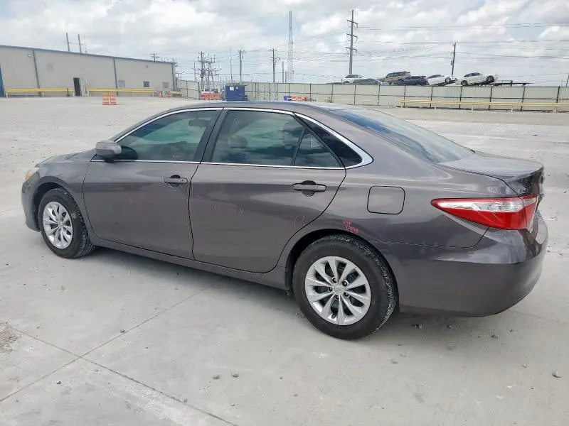 2016 TOYOTA CAMRY LE  