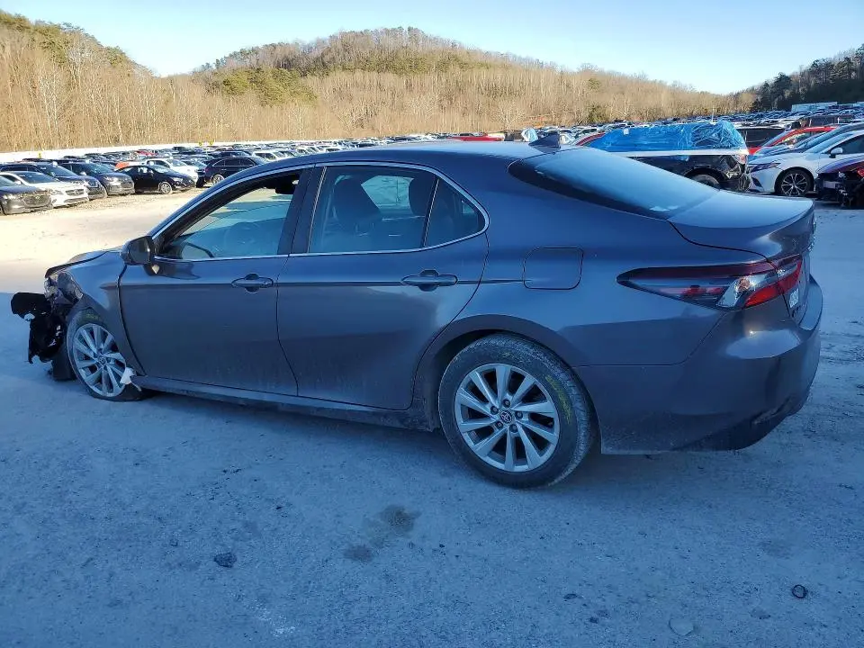 2021 TOYOTA CAMRY LE  