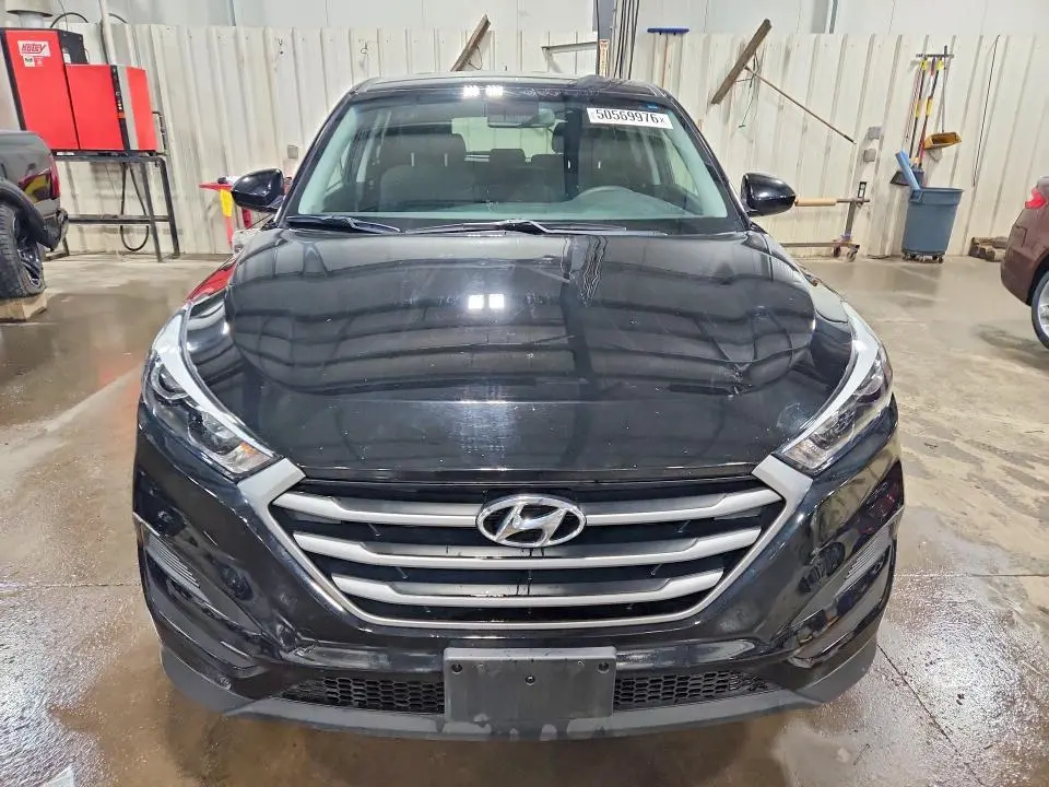 2018 HYUNDAI TUCSON SE  