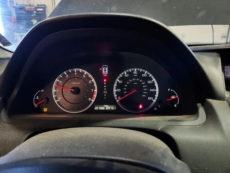 2010 HONDA ACCORD LX  